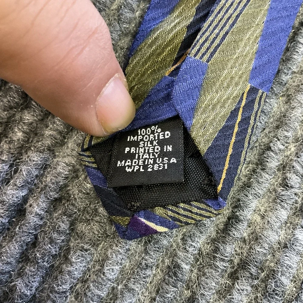 Bugatti‎ 100% Silk Made in USA Tie Geometric Blue And Green 3.5